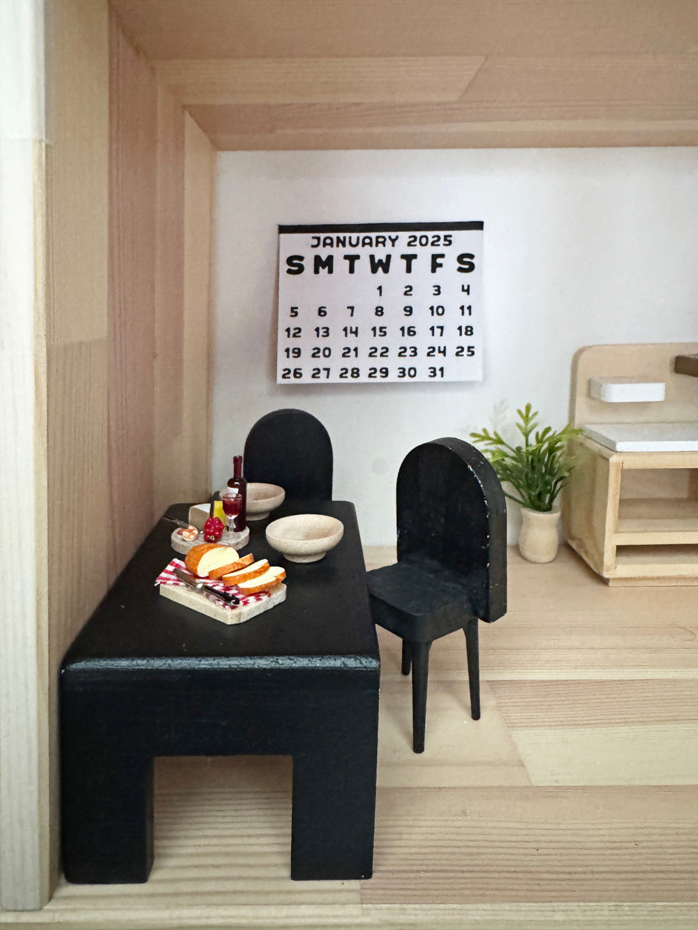 2025 Dollhouse Calendar Freebie