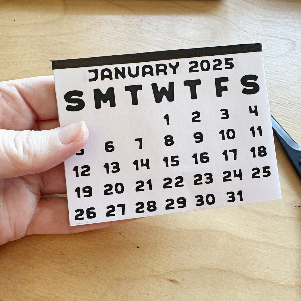 2025 Dollhouse Calendar Freebie